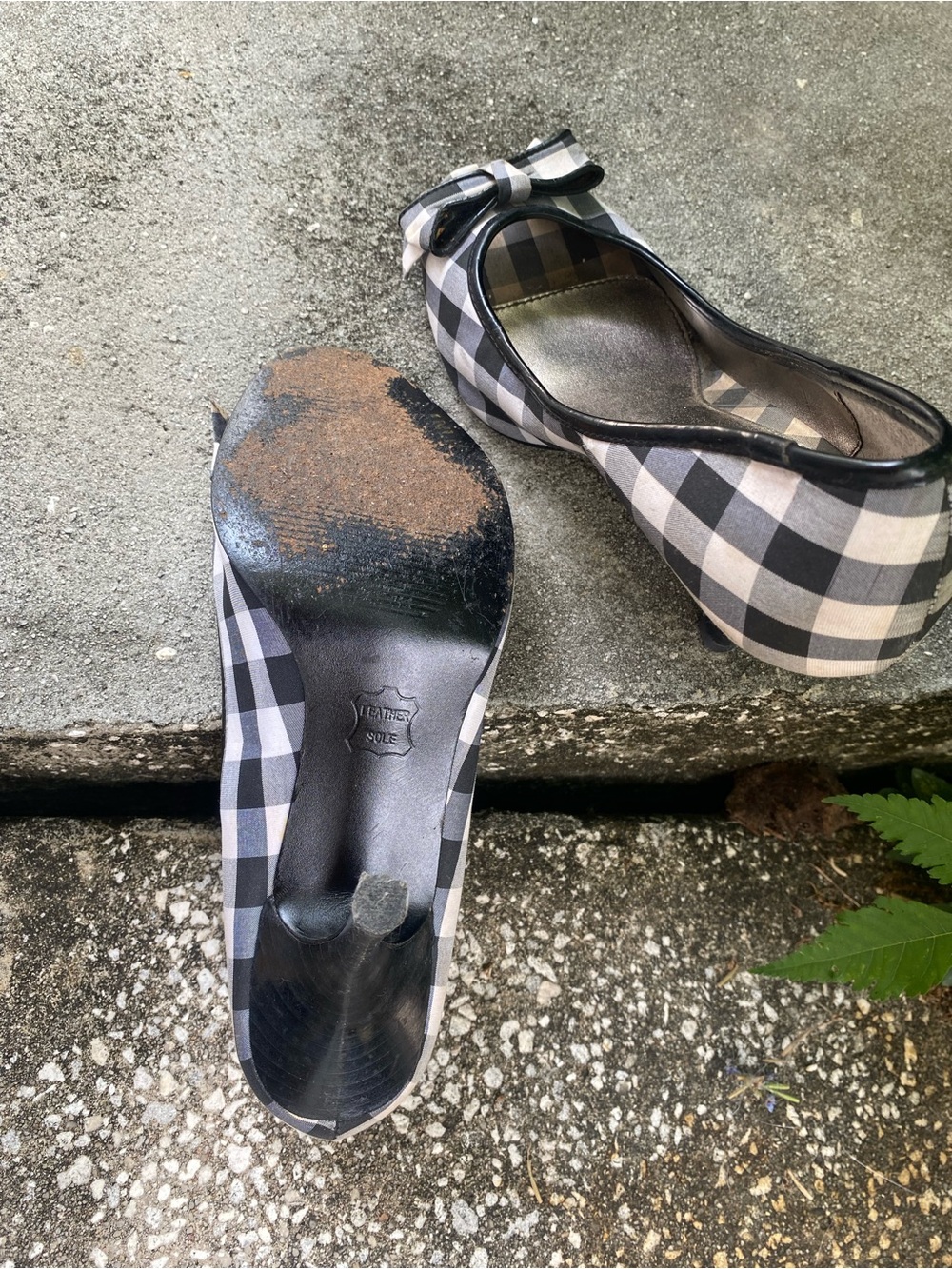 Vintage Unlisted by Kenneth Cole Black & White Plaid Peep-Toe Heels with Bow - Picture 9 of 12